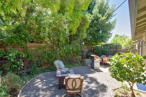 Exterior - 2713 5th St, Davis, CA 95618 photo 6 of 13
