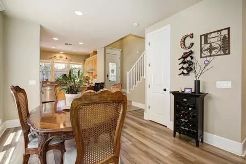 Dining - 2713 5th St, Davis, CA 95618 photo 4 of 4