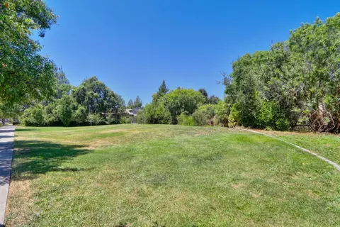 Exterior - 2713 5th St, Davis, CA 95618 photo 12 of 13