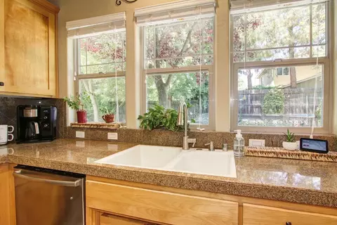 Kitchen - 2713 5th St, Davis, CA 95618 photo 7 of 12