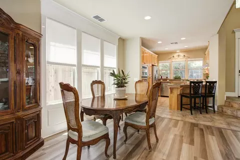 Dining - 2713 5th St, Davis, CA 95618 photo 3 of 4