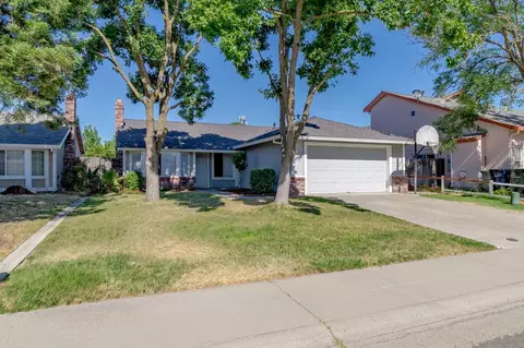 4831 Taylor St, Sacramento, CA 95838
