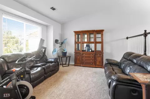 315 Sai Ln, Turlock, CA 95382 photo 5