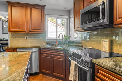 315 Sai Ln, Turlock, CA 95382 photo 19