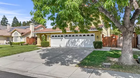 1255 Eagle St, Tracy, CA 95376 photo 3