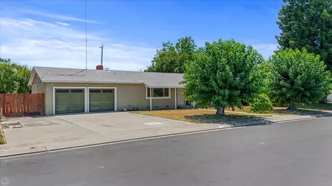 1304 Wallin Way, Modesto, CA 95351 photo 3