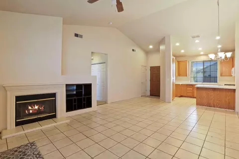 1015 Depot Dr, Manteca, CA 95337 photo 3