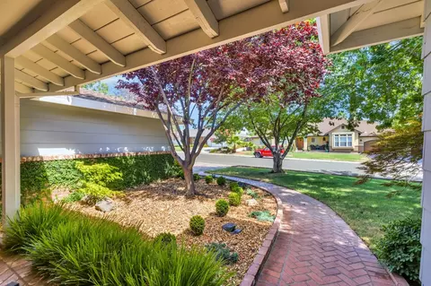 6237 Meadowvista Dr, Carmichael, CA 95608 photo 9