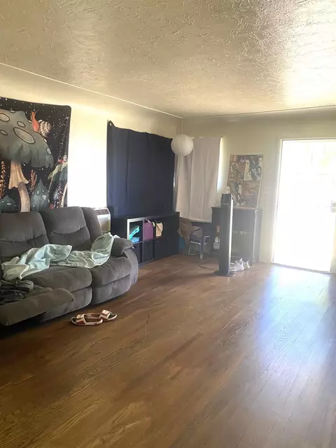 Living - 2012 Glendale Ave, Modesto, CA 95354 photo 1 of 3