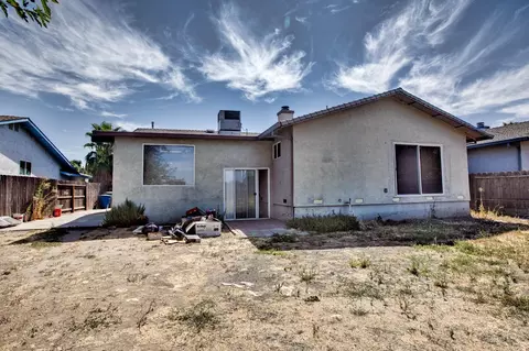 Exterior - 15155 Cambridge Dr, Lathrop, CA 95330 photo 7 of 7