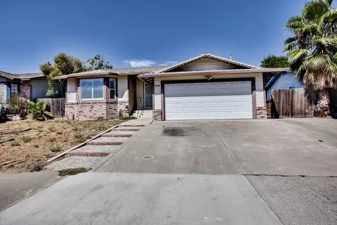 Exterior - 15155 Cambridge Dr, Lathrop, CA 95330 photo 2 of 7