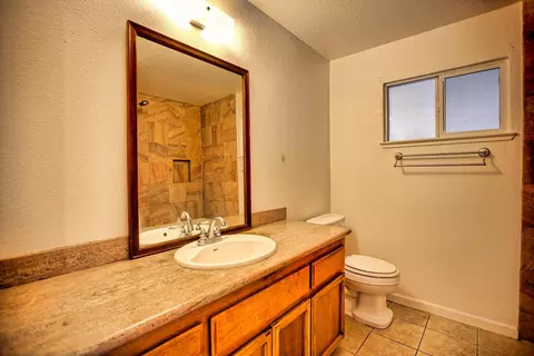 Bath - 15155 Cambridge Dr, Lathrop, CA 95330 photo 1 of 7
