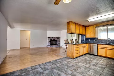 Living - 15155 Cambridge Dr, Lathrop, CA 95330 photo 3 of 6