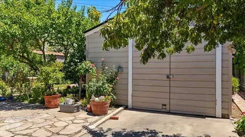 Exterior - 522 El Cajon Ave, Modesto, CA 95350 photo 11 of 30