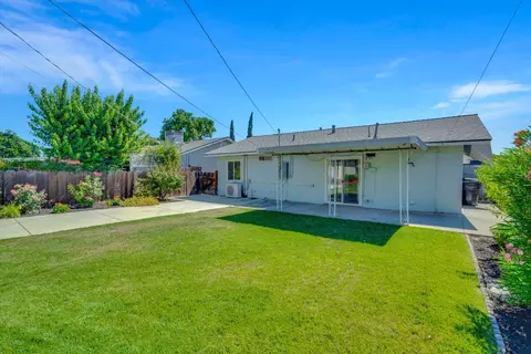 Exterior - 1809 Deborah St, Tracy, CA 95376 photo 4 of 9