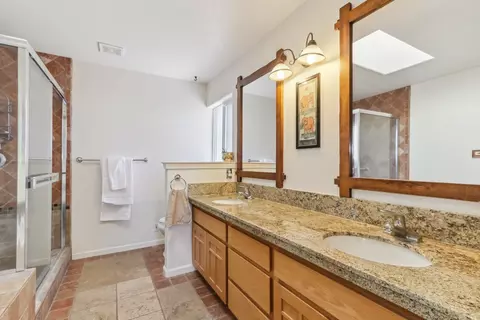 Bath - 23350 Barnes Ln, Colfax, CA 95713 photo 1 of 6
