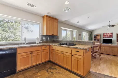 Kitchen - 23350 Barnes Ln, Colfax, CA 95713 photo 2 of 5