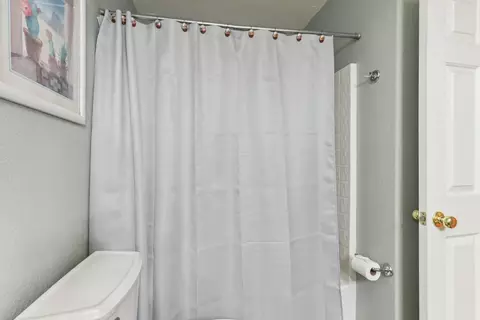 Bath - 23350 Barnes Ln, Colfax, CA 95713 photo 6 of 6