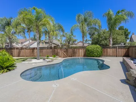 Exterior - 642 Tulare Ct, Tracy, CA 95304 photo 5 of 5