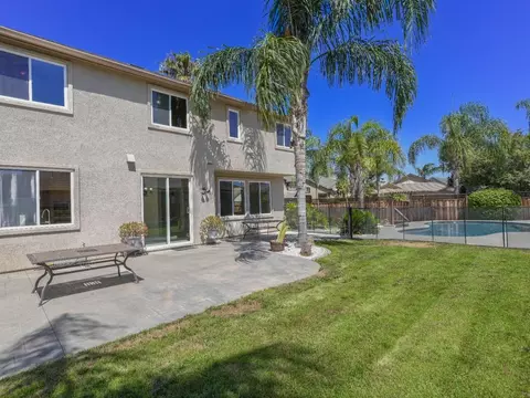 Exterior - 642 Tulare Ct, Tracy, CA 95304 photo 3 of 5