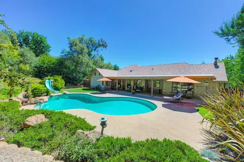 Exterior - 1050 Itow Ct, Penryn, CA 95663 photo 5 of 16