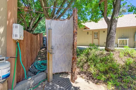 Exterior - 1050 Itow Ct, Penryn, CA 95663 photo 13 of 16