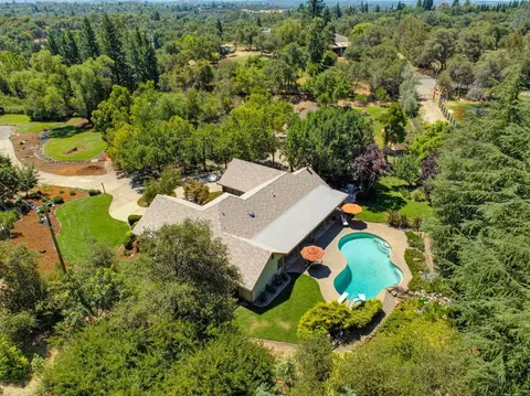 View/Area - 1050 Itow Ct, Penryn, CA 95663 photo 5 of 7