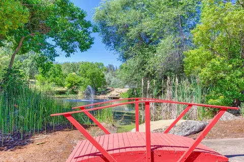 View/Area - 1050 Itow Ct, Penryn, CA 95663 photo 4 of 7
