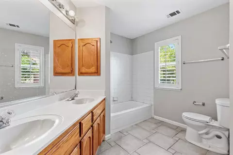 Bath - 3917 Terhune Ct, Modesto, CA 95356 photo 4 of 5