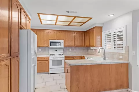 Kitchen - 3917 Terhune Ct, Modesto, CA 95356 photo 1 of 3