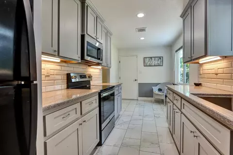 5609 Kenneth Ave, Carmichael, CA 95608 photo 4