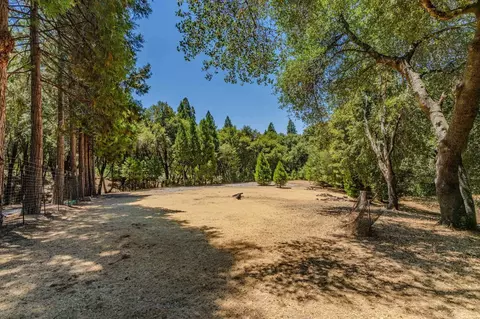 Exterior - 20301 E Clinton Rd, Jackson, CA 95642 photo 10 of 14