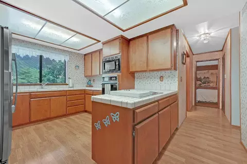 Kitchen - 20301 E Clinton Rd, Jackson, CA 95642 photo 5 of 9