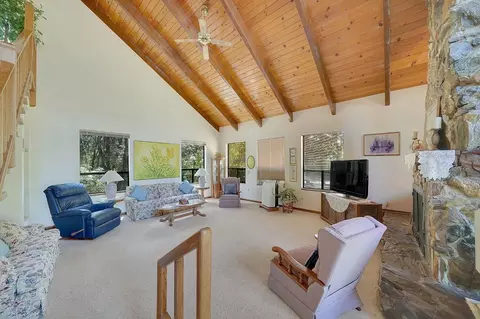 Living - 20301 E Clinton Rd, Jackson, CA 95642 photo 3 of 5