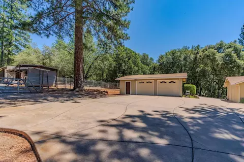 Exterior - 20301 E Clinton Rd, Jackson, CA 95642 photo 11 of 14