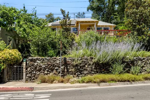 1030 Spring St, Placerville, CA 95667 photo 3