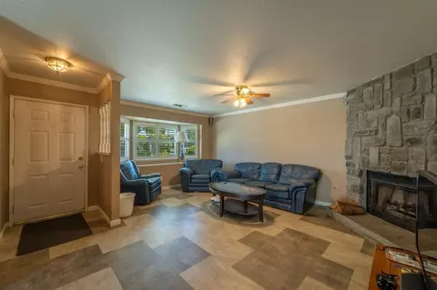 Living - 4029 Timahoe Dr, Modesto, CA 95356 photo 1 of 2