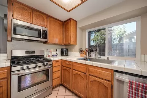 Kitchen - 8123 Pinefield Dr, Antelope, CA 95843 photo 3 of 4