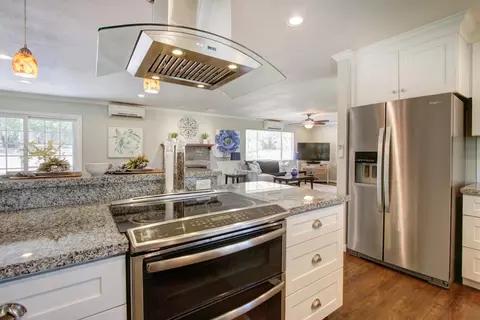 Kitchen - 7420 Carr Hall, Loomis, CA 95650 photo 5 of 10