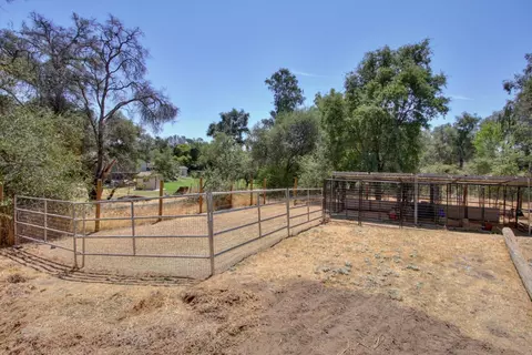 Exterior - 7420 Carr Hall, Loomis, CA 95650 photo 13 of 21