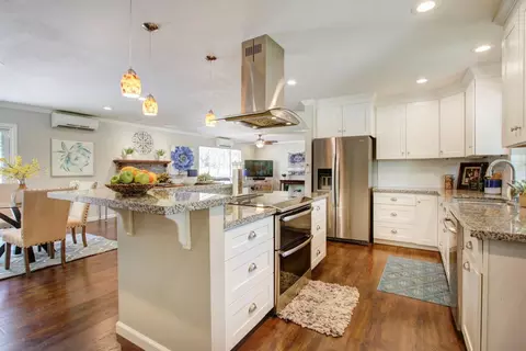 Kitchen - 7420 Carr Hall, Loomis, CA 95650 photo 3 of 10