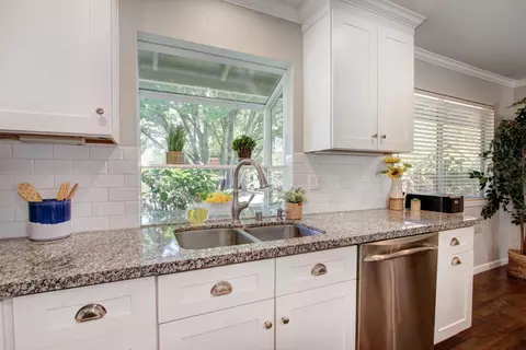 Kitchen - 7420 Carr Hall, Loomis, CA 95650 photo 9 of 10