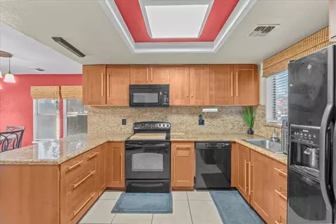 Kitchen - 3138 Andre Ln, Turlock, CA 95382 photo 2 of 5