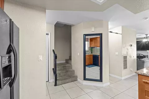 Entry Way - 3138 Andre Ln, Turlock, CA 95382 photo 2 of 5
