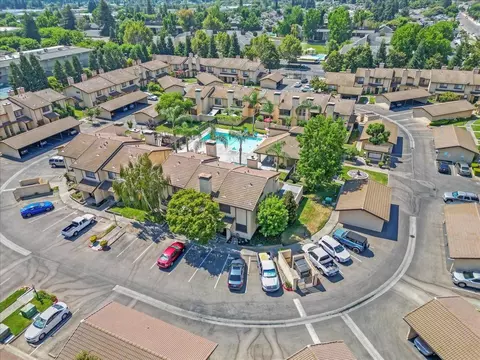 View/Area - 3138 Andre Ln, Turlock, CA 95382 photo 5 of 9