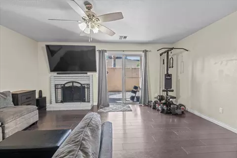 Living - 3138 Andre Ln, Turlock, CA 95382 photo 3 of 3