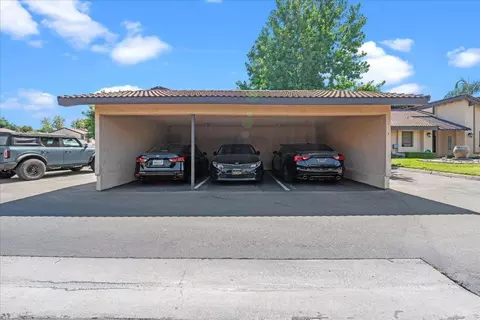Exterior - 3138 Andre Ln, Turlock, CA 95382 photo 10 of 11