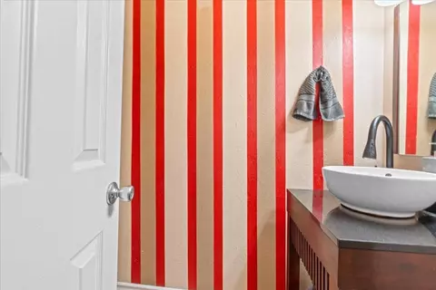 Bath - 3138 Andre Ln, Turlock, CA 95382 photo 5 of 5