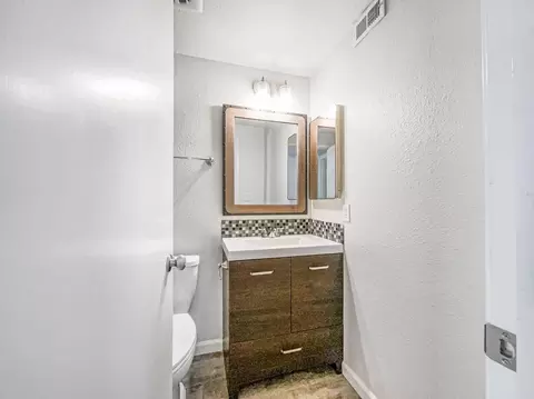 Bath - 4712 Meyer Way, Carmichael, CA 95608 photo 1 of 3