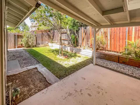 Exterior - 4712 Meyer Way, Carmichael, CA 95608 photo 6 of 8